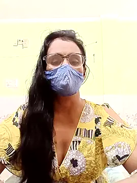 sanjana077 online show from 11/11/25, 07:03