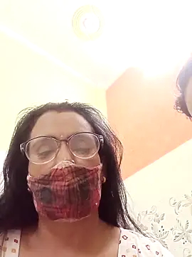 Snapshot of sanjana077 chatting on 11/08/25, 06:28 sanjana077 online show from 11/08/25, 06:28