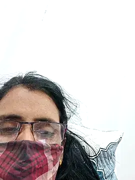 sanjana077 online show from 03/22/26, 11:34