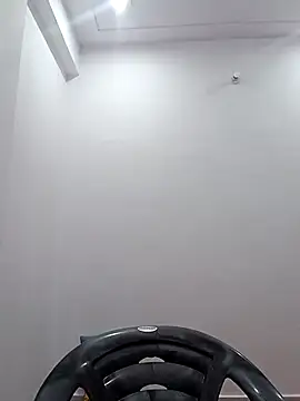 sanjana077 online show from 04/13/26, 06:06