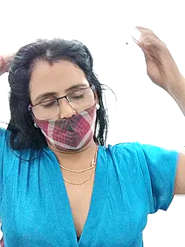 sanjana077 online show from 02/28/26, 12:21