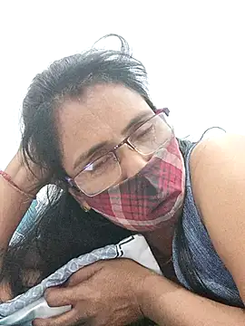 sanjana077 online show from 03/18/26, 01:09