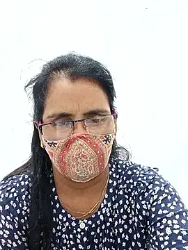 sanjana077 online show from 04/04/26, 01:23