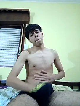 Fedeuwuu online show from 11/26/25, 04:23