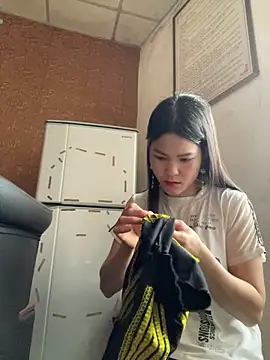 Snapshot of Beolulu chatting on 02/06/26, 02:40 Beolulu online show from 02/06/26, 02:40