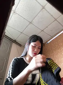 Snapshot of Beolulu chatting on 01/18/26, 03:32 Beolulu online show from 01/18/26, 03:32