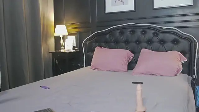 Snapshot of Ruby_de_Cherry chatting on 02/04/26, 12:11 Ruby de Cherry online show from 02/04/26, 12:11