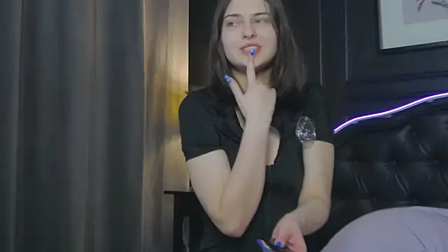 Snapshot of Ruby_de_Cherry chatting on 03/01/26, 01:00 Ruby de Cherry online show from 03/01/26, 01:00