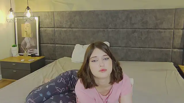 Ruby de Cherry online show from 11/14/25, 06:17