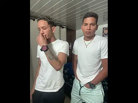 Mike and Rayan online show from 11/18/25, 03:54