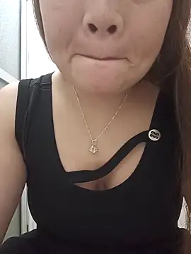 linh-xinh18 online show from 11/07/25, 05:17