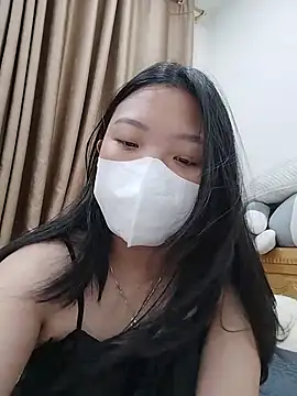 Snapshot of linh-xinh18 chatting on 07/08/26, 06:19 linh-xinh18 online show from 07/08/26, 06:19