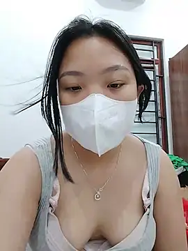 Snapshot of linh-xinh18 chatting on 07/03/26, 02:45 linh-xinh18 online show from 07/03/26, 02:45