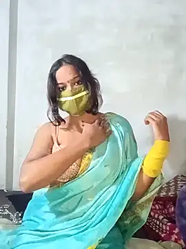 V HOT CUTE online show from 11/13/25, 04:11