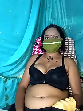 V HOT CUTE online show from 11/17/25, 10:30