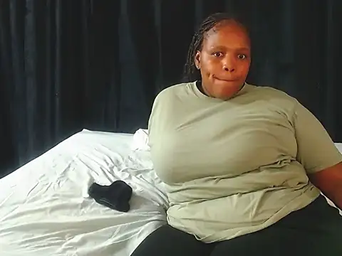 Snapshot of StunningChunky chatting on 11/06/25, 03:16 StunningChunky online show from 11/06/25, 03:16