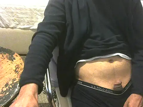 Snapshot of ellsaBunny chatting on 11/25/25, 03:23 ellsaBunny online show from 11/25/25, 03:23