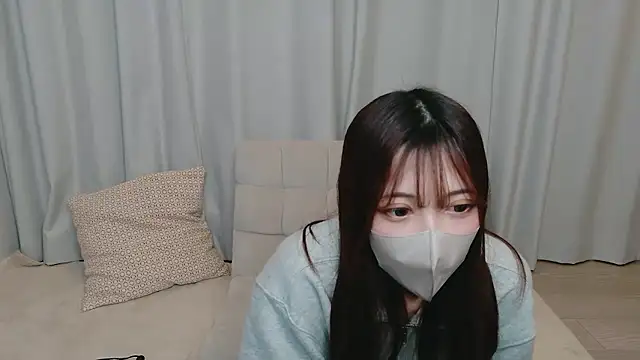 yuki-0303 online show from 11/05/25, 12:19