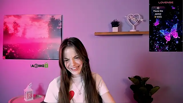 mia starrr  online show from 11/22/25, 09:41