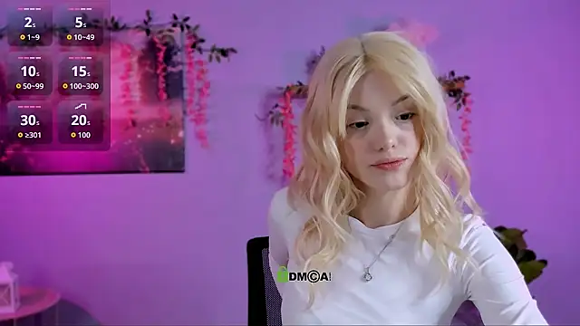 Snapshot of mia_starrr_ chatting on 01/17/26, 08:01 mia starrr online show from 01/17/26, 08:01