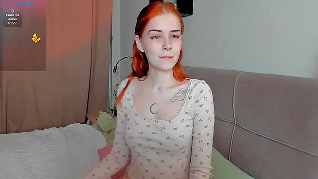 alice with freckles online show from 04/04/26, 03:51