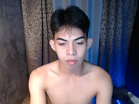 Urhotsilverboy online show from 02/18/26, 11:50