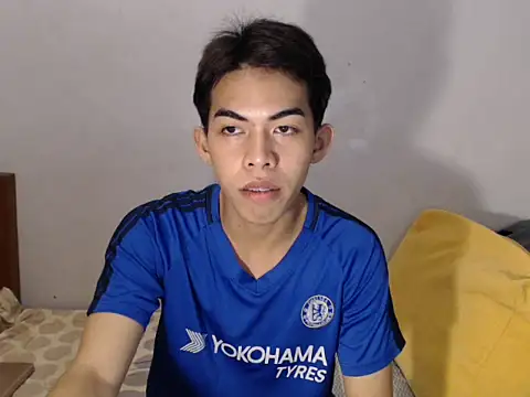 Urhotsilverboy online show from 07/29/26, 10:03