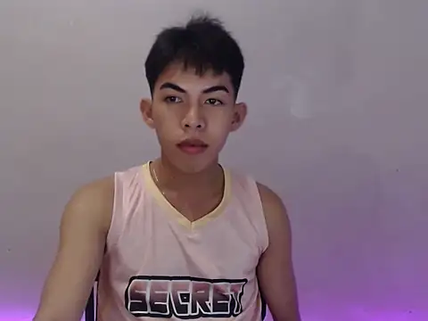 Urhotsilverboy online show from 05/06/26, 05:17