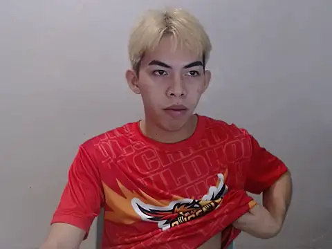 Urhotsilverboy online show from 06/04/26, 03:28