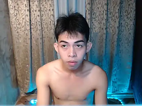 Urhotsilverboy online show from 11/27/25, 04:02