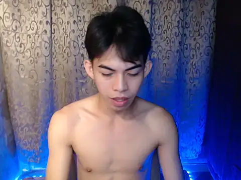 Urhotsilverboy online show from 11/09/25, 03:54