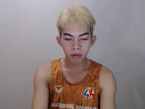 Urhotsilverboy online show from 05/29/26, 03:51