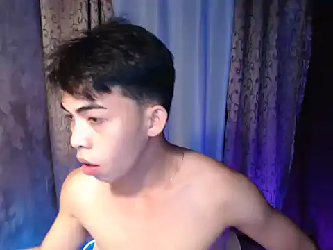 Urhotsilverboy online show from 02/25/26, 01:55