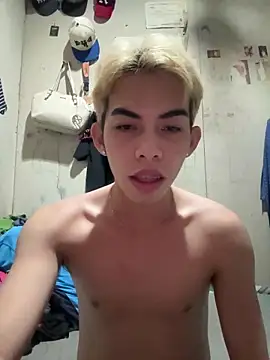 Urhotsilverboy online show from 06/10/26, 06:20