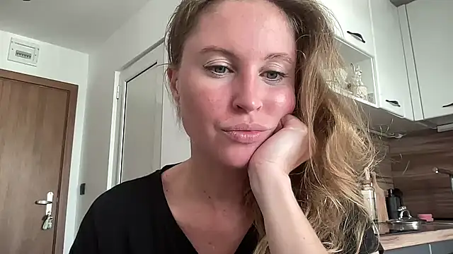 Ameli8 online show from 11/13/25, 12:31