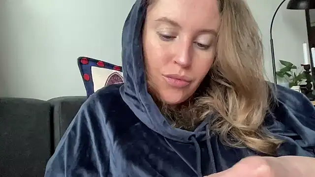 Ameli8 online show from 03/22/26, 01:34