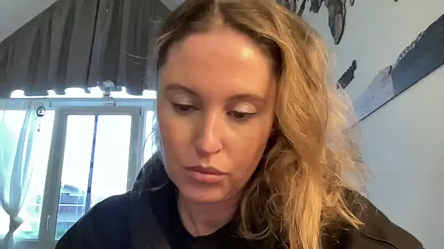 Snapshot of Ameli8 chatting on 02/17/26, 02:47 Ameli8 online show from 02/17/26, 02:47