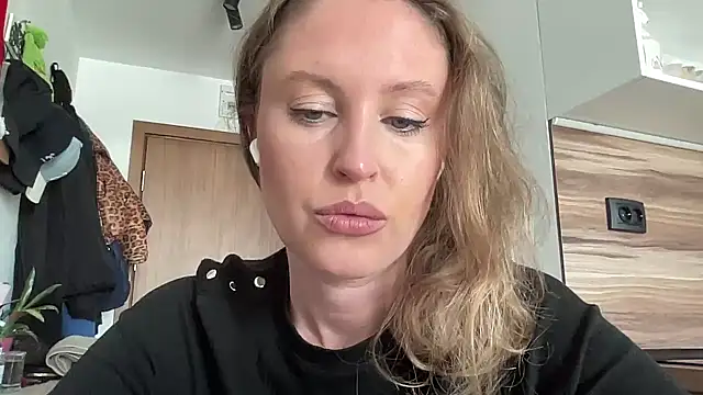 Ameli8 online show from 12/17/25, 11:15