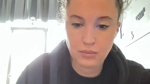 Snapshot of Ameli8 chatting on 02/22/26, 12:07 Ameli8 online show from 02/22/26, 12:07