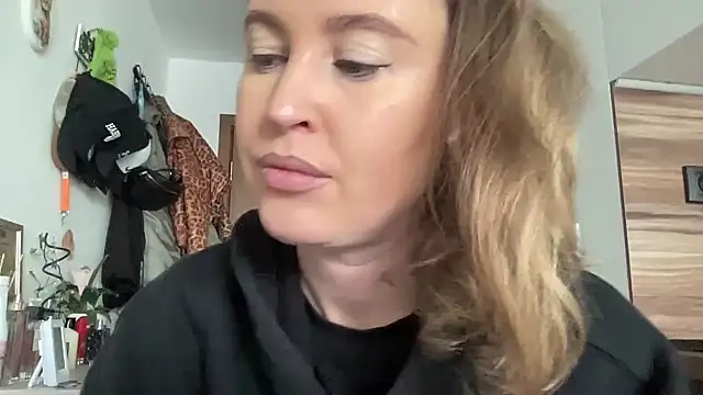 Snapshot of Ameli8 chatting on 02/27/26, 09:20 Ameli8 online show from 02/27/26, 09:20