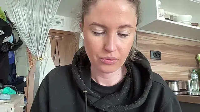 Ameli8 online show from 03/26/26, 12:14