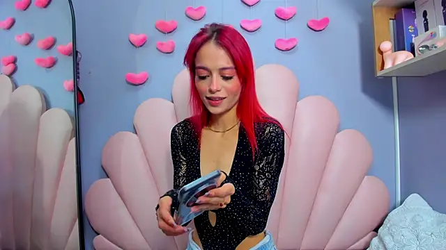 luci miller online show from 04/01/26, 12:02