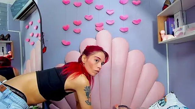 luci miller online show from 03/14/26, 08:15