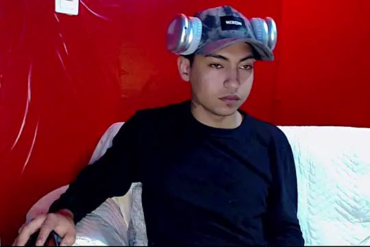 LPYsami773 online show from 11/10/25, 12:37