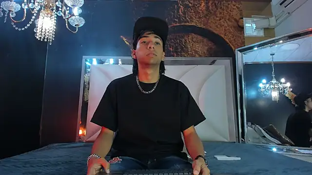 Austin Santos  online show from 11/12/25, 07:07