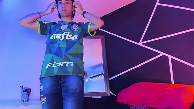 Austin Santos  online show from 11/07/25, 12:21