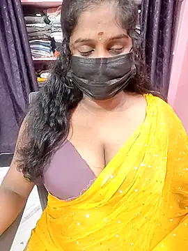 Keerthee  online show from 11/10/25, 11:59