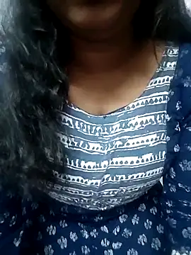 Snapshot of Keerthee_ chatting on 11/05/25, 01:36 Keerthee online show from 11/05/25, 01:36