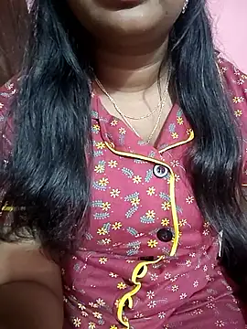 Keerthee  online show from 11/30/25, 10:21