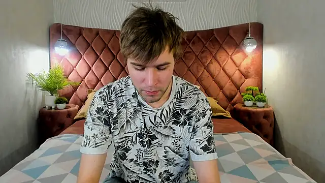 Snapshot of JonnahHell chatting on 11/07/25, 11:04 JonnahHell online show from 11/07/25, 11:04